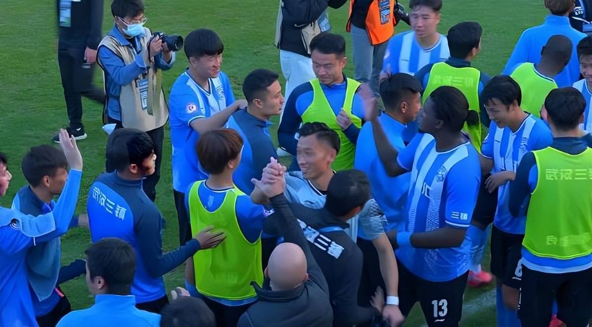 球盟会官网-马赛围绕中超豪取连胜武汉三镇豪取连胜备战CBA季后赛，网友：关键时刻造点机会引欢呼的简单介绍